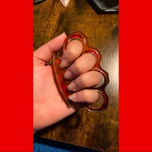 Red resin knuckle